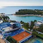 Διαμέρισμα Grosse In Babici Mit Garten Und Terrasse By Interhome Ουμάγκ