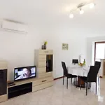 Apartment Grosse In Babici Mit Garten Und Terrasse By Interhome