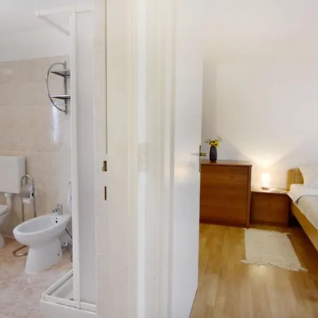 Grosse In Babici Mit Garten Und Terrasse By Interhome Lejlighed Umag