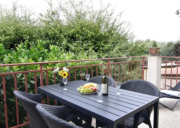 Grosse In Babici Mit Garten Und Terrasse By Interhome Lejlighed Umag